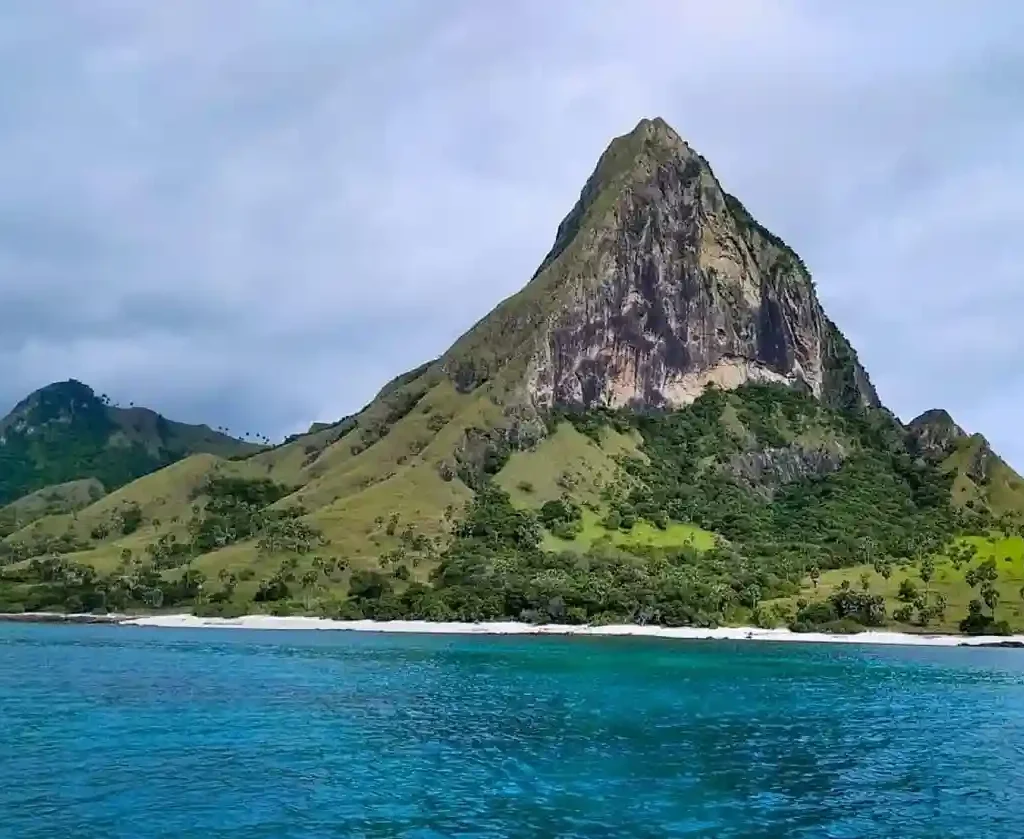 Private Trip Wae Rebo Nuca Molas 2D1N